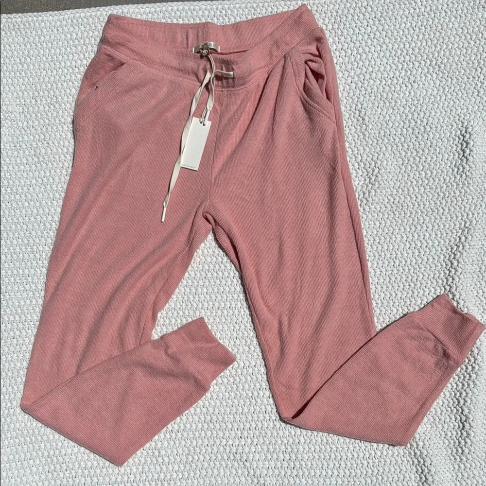 Pink Set Top and Bottom - Picture 1 of 6